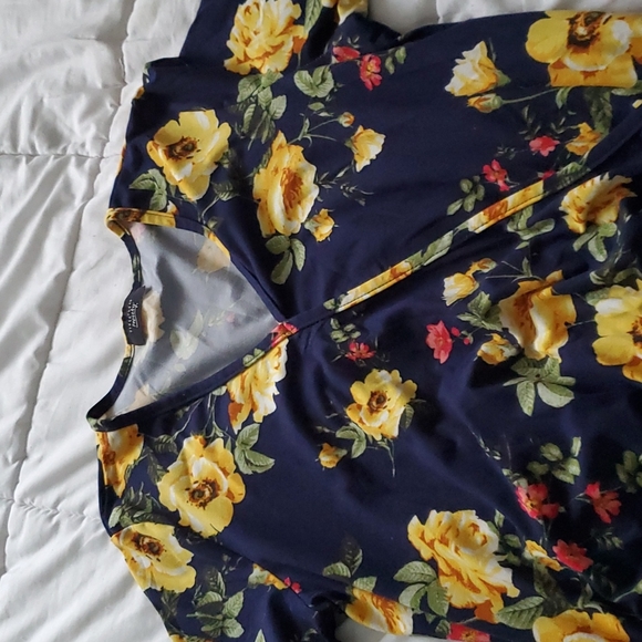 Top - Picture 1 of 6